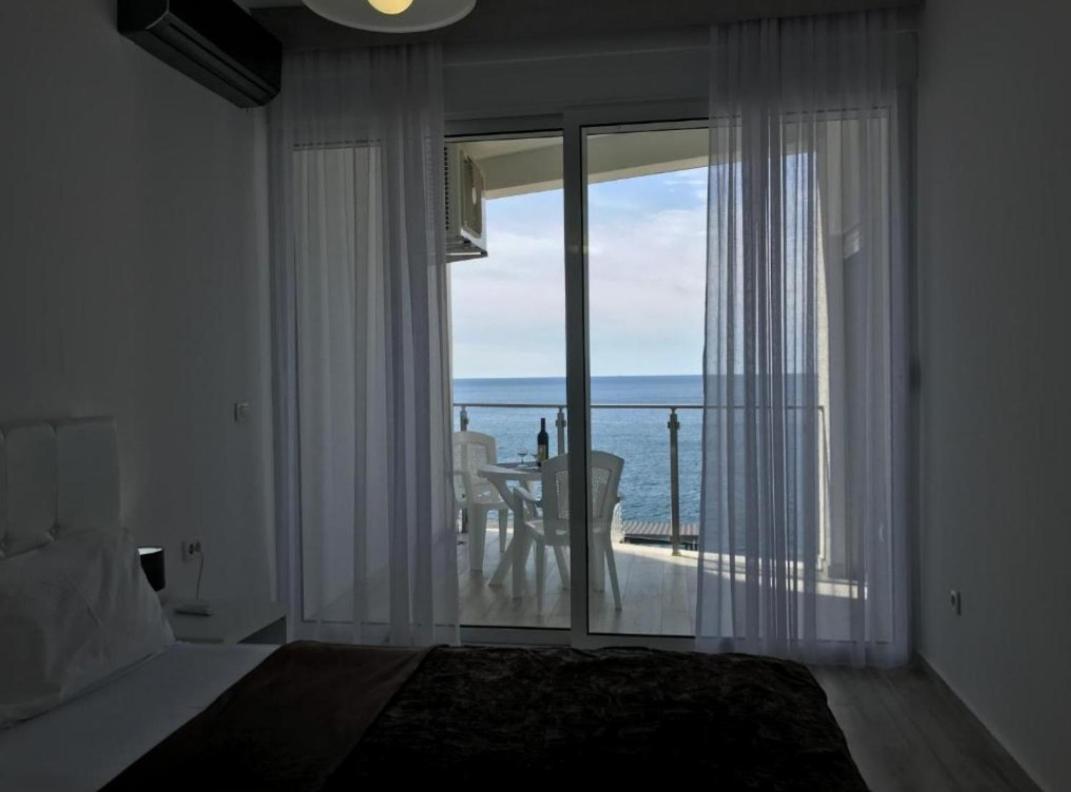 Paradise Beachfront View 2 Dobra Voda Dış mekan fotoğraf